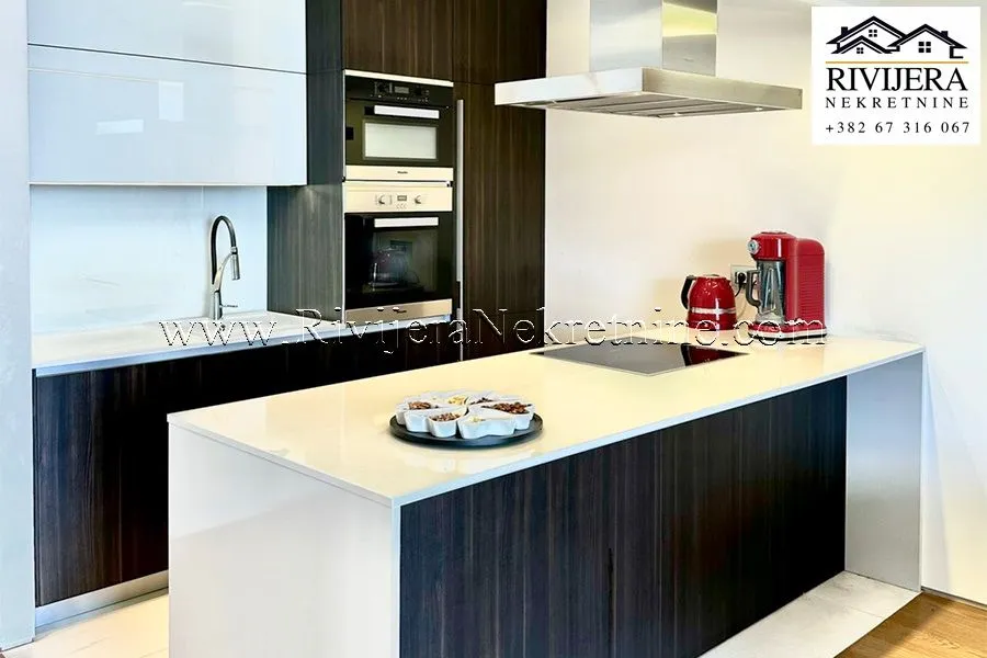 Sale, two bedroom apartment, 159m², Centar, Budva