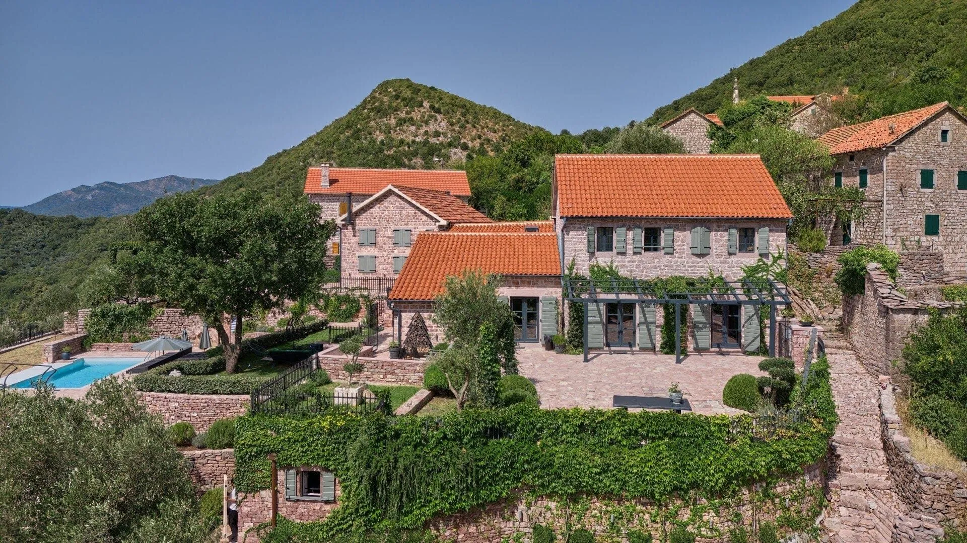 Sale, house, 293m², Kotor, Crna Gora