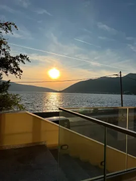 Prodaja, jednosoban stan, 64m², Donja Lastva, Tivat - image 1