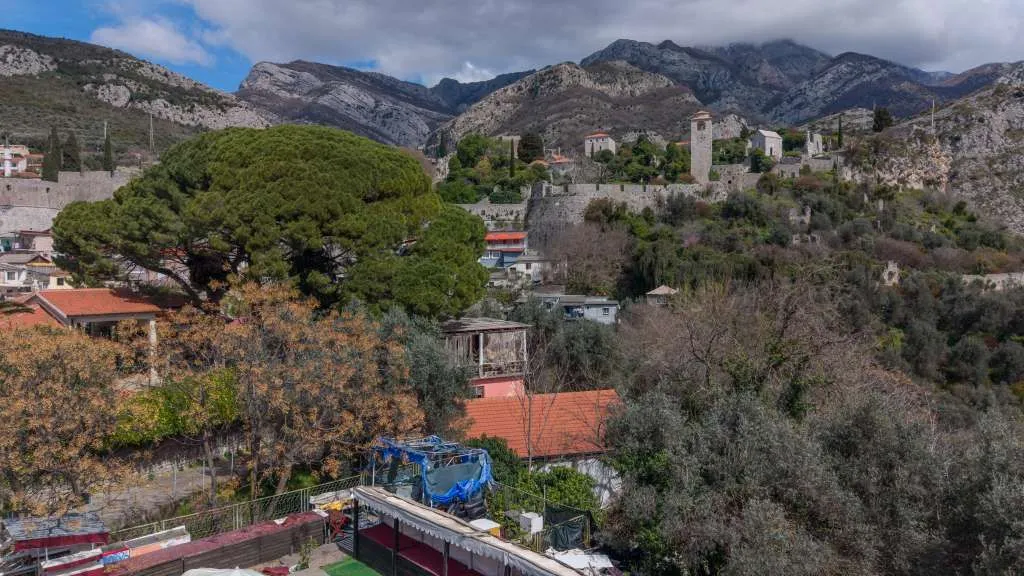 Sale, house, 560m², Stari Bar, Bar