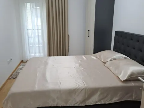 Izdavanje, dvosoban stan, 60m², Stara varoš, Nikšić - image 10