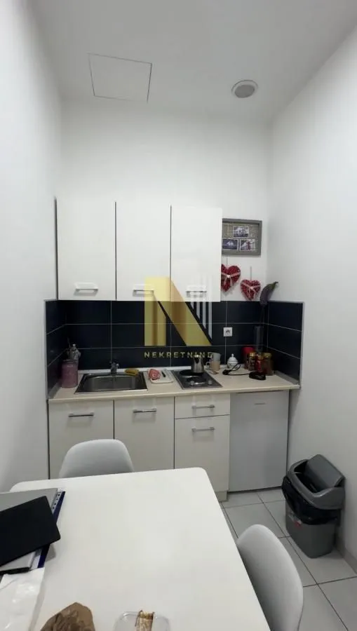 Rent, office space, 127m², Detelinara, Novi Sad Sve Podlokacije