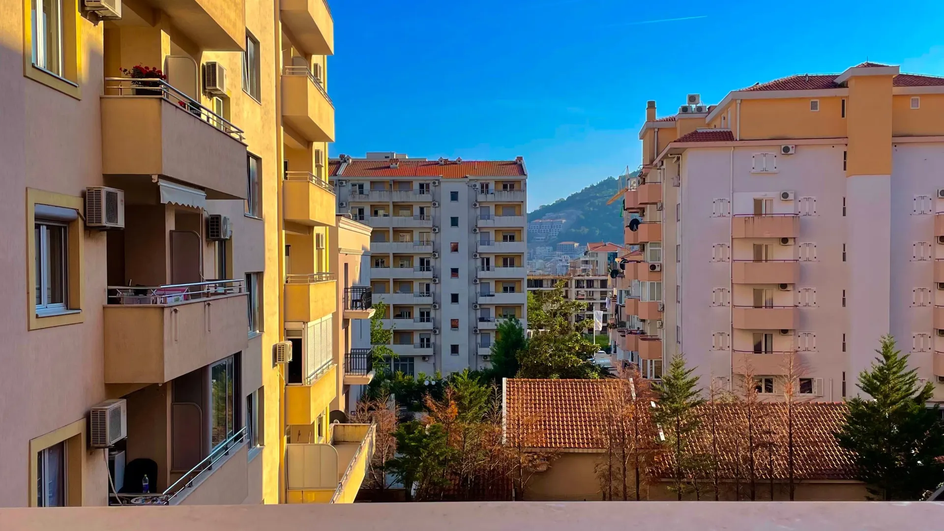 Izdavanje, jednosoban stan, 65m², Rozino, Budva
