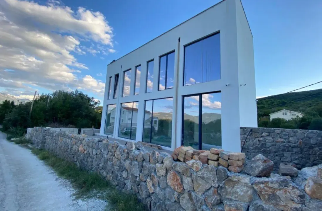 Prodaja, kuća, 500m², Krašići, Tivat