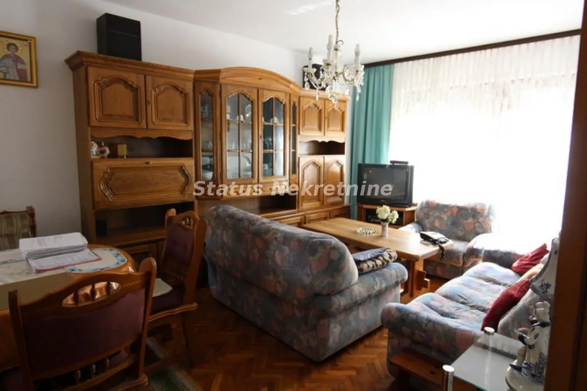 Prodaja, kuća, 332m², Zrenjanin, Srbija
