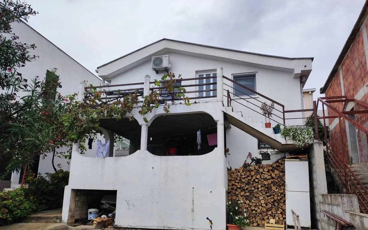 Sale, house, 120m², Šušanj, Bar