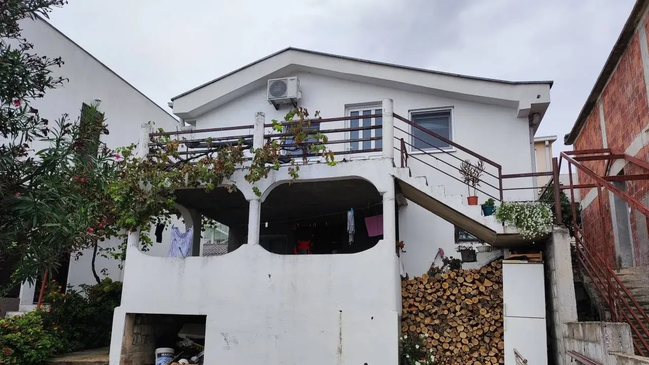 Sale, house, 120m², Šušanj, Bar