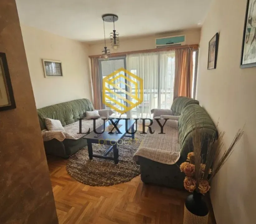 Izdavanje, jednosoban stan, 42m², Kod Big Fashion-a, Podgorica