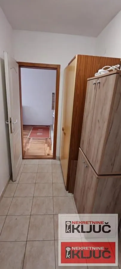 Izdavanje, jednosoban stan, 30m², Socijalno, Novi Sad Sve Podlokacije