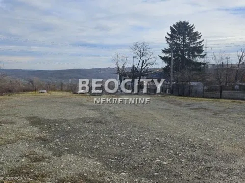 Zemljište in Mali Mokri Lug