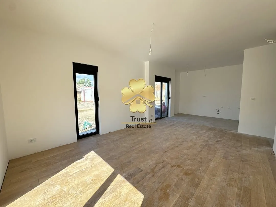 Prodaja, dvosoban stan, 84m², Zabjelo, Podgorica