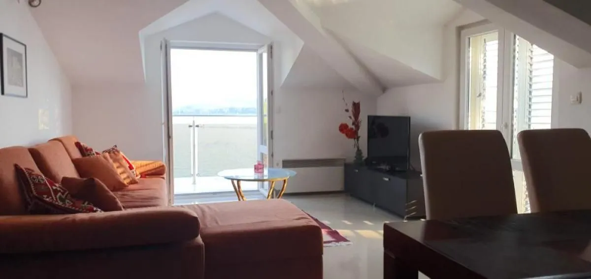 Rent, two bedroom apartment, 80m², Centar, Tivat