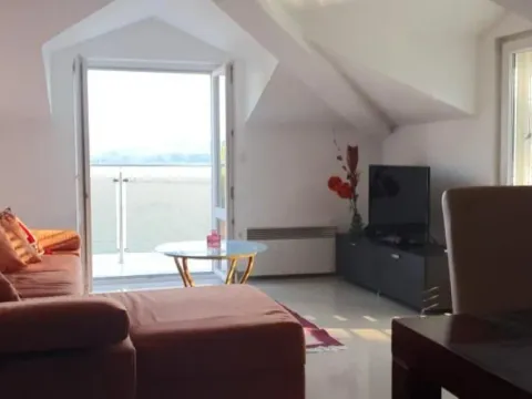 Izdavanje, dvosoban stan, 80m², Centar, Tivat - image 6