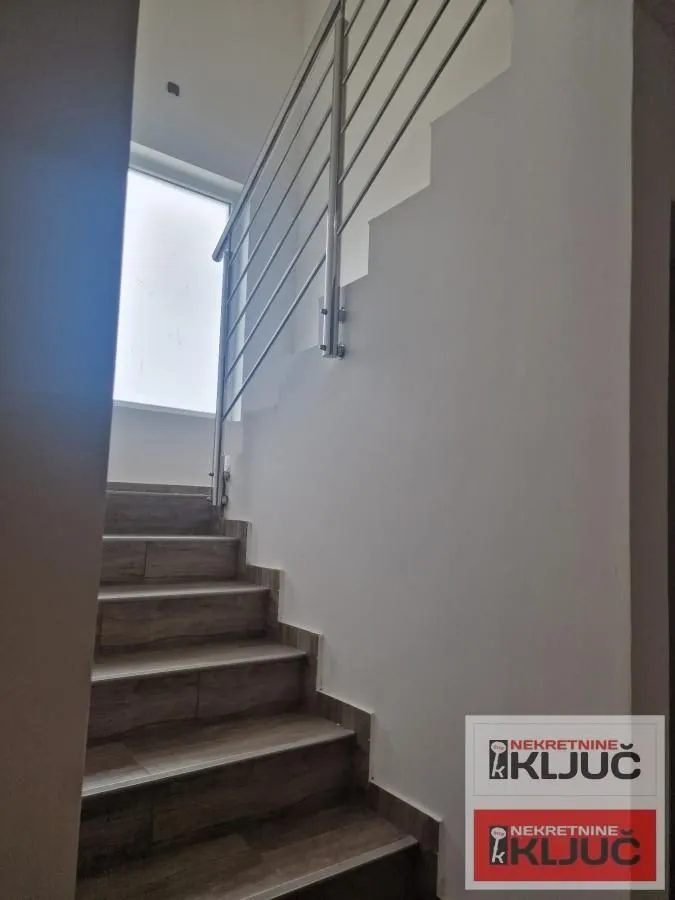 Rent, office space, 300m², Veternik, Novi Sad Sve Podlokacije