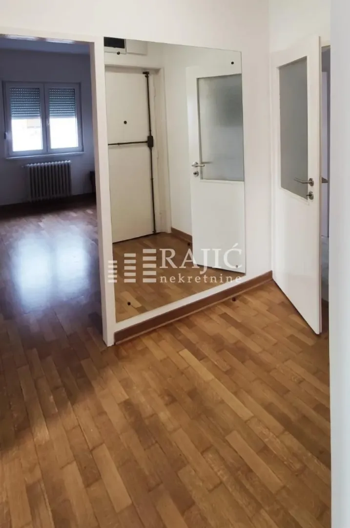 Rent, office space, 67m², Vračar Hram, Vračar Sve Podlokacije