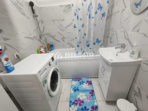 Izdavanje, trosoban stan, 55m², Centar, Zrenjanin - image 13