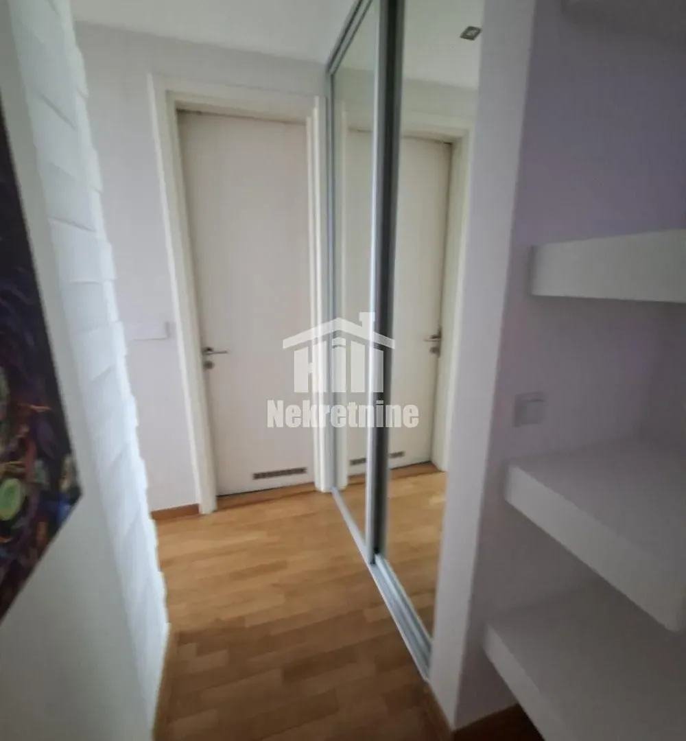 Prodaja, trosoban stan, 68m², Belvil, Beograd