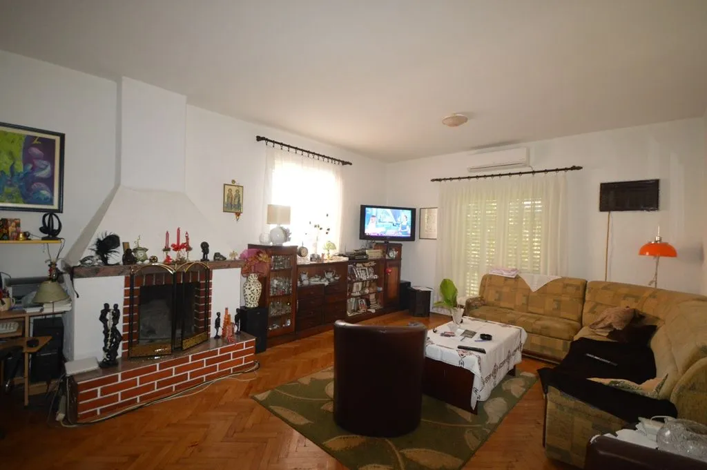 Prodaja, kuća, 270m², Topla, Herceg Novi