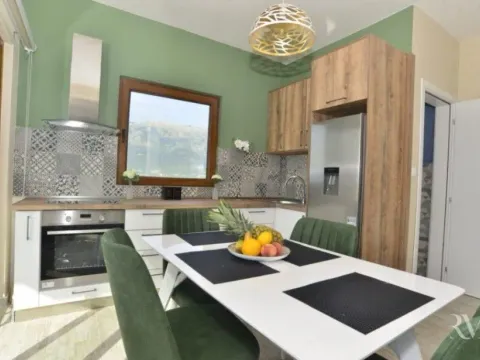 Izdavanje, kuća, 110m², Lješevići, Kotor - image 5