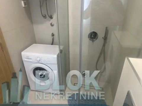 Izdavanje, jednosoban stan, 50m², City Kvart, Podgorica - image 4