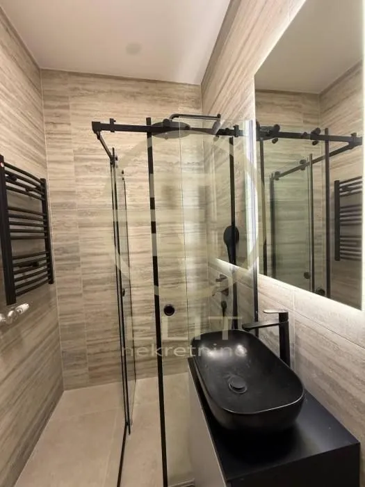 Prodaja, stan, 98m², Grbavica, Novi Sad Sve Podlokacije