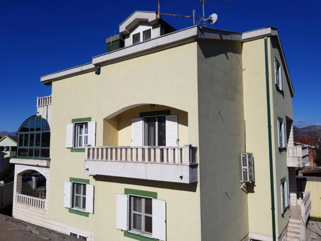 Sale, house, 489m², Zagorič, Podgorica