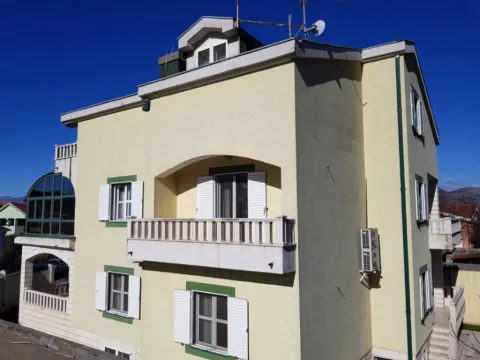 Prodaja, kuća, 489m², Zagorič, Podgorica - image 10