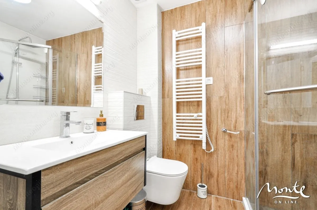 Prodaja, dvosoban stan, 69m², Tivat, Crna Gora