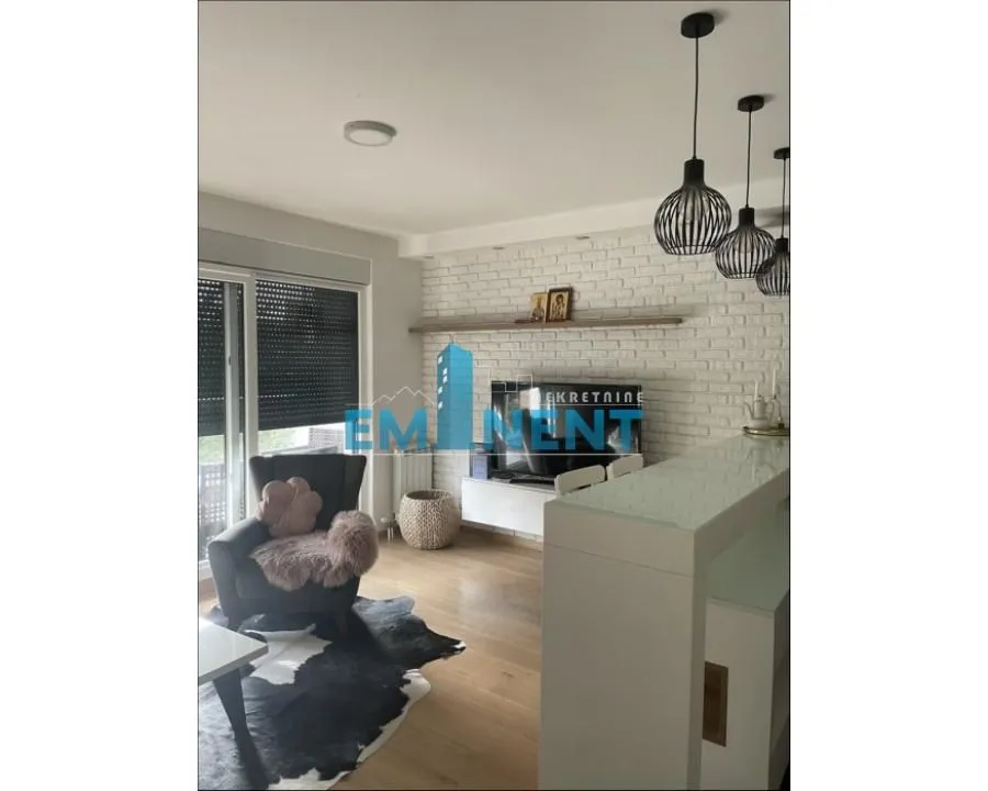 Izdavanje, dvosoban stan, 52m², Lekino Brdo, Voždovac Sve Podlokacije