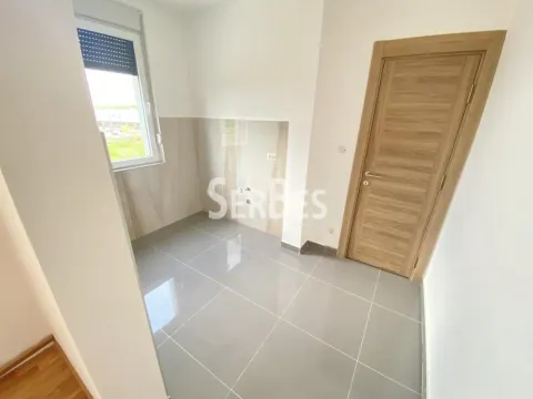 Prodaja, četvorosoban stan, 85m², Alibegovac, Petrovaradin - image 8