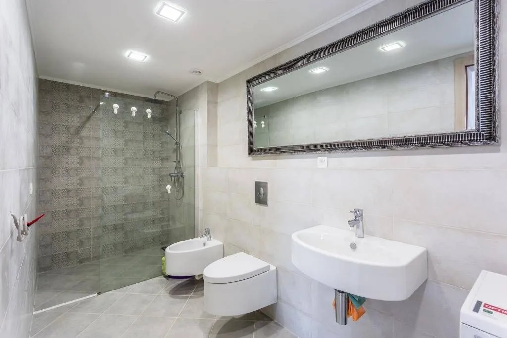 Prodaja, kuća, 240m², Krašići, Tivat