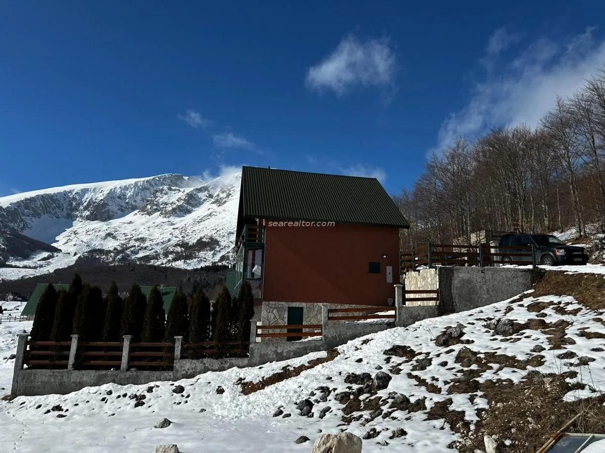 Prodaja, kuća, 180m², Žabljak, Crna Gora