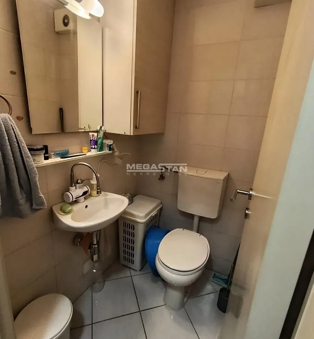 Sale, three bedroom apartment, 84m², Voždovac Sve Podlokacije, Beograd