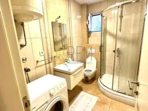 Prodaja, jednosoban stan, 44m², Dobrota, Kotor - image 6