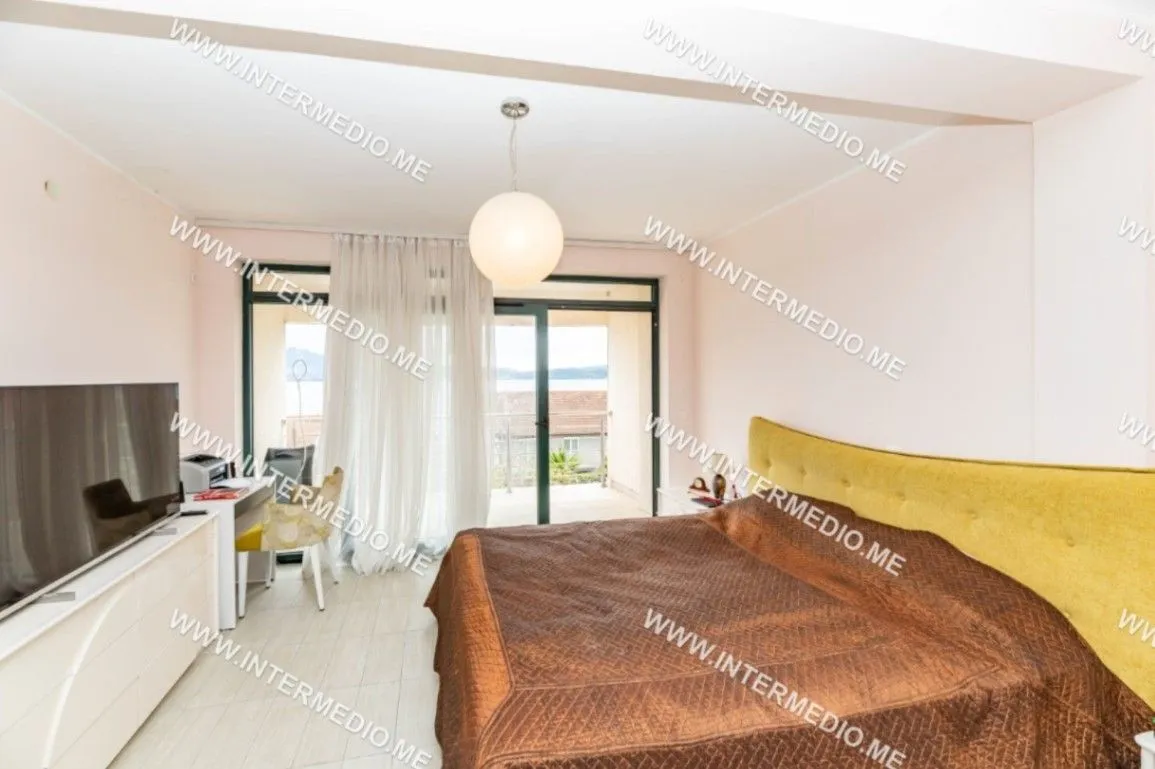 Prodaja, dvosoban stan, 103m², Bijela, Herceg Novi