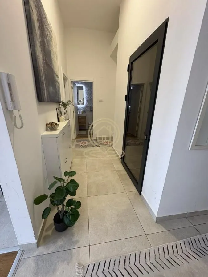 Prodaja, trosoban stan, 86m², Petrovaradin, Novi Sad