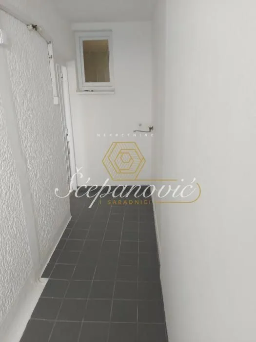 Prodaja, dvosoban stan, 61m², Bulevar Oslobodjenja, Novi Sad Sve Podlokacije