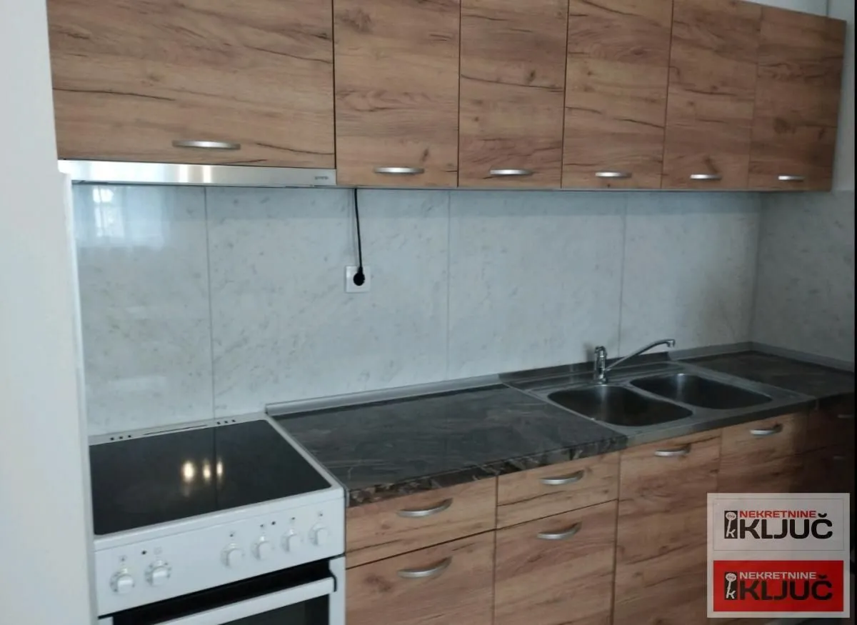 Izdavanje, jednosoban stan, 45m², Petrovaradin, Novi Sad