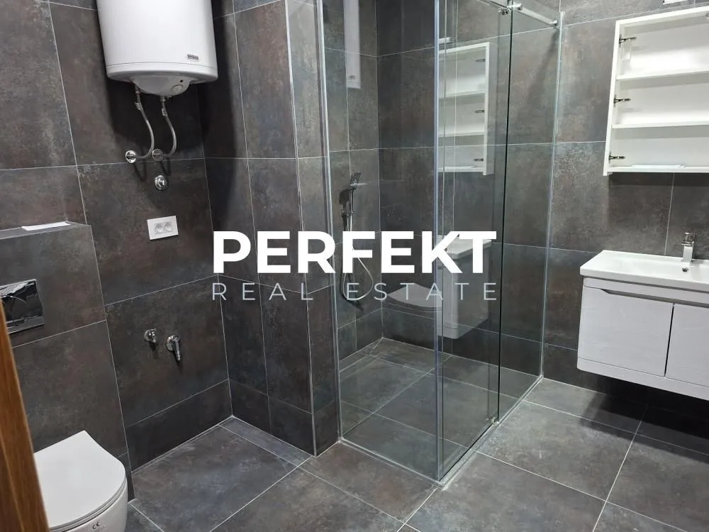 Prodaja, četvorosoban stan, 114m², Centar, Pančevo
