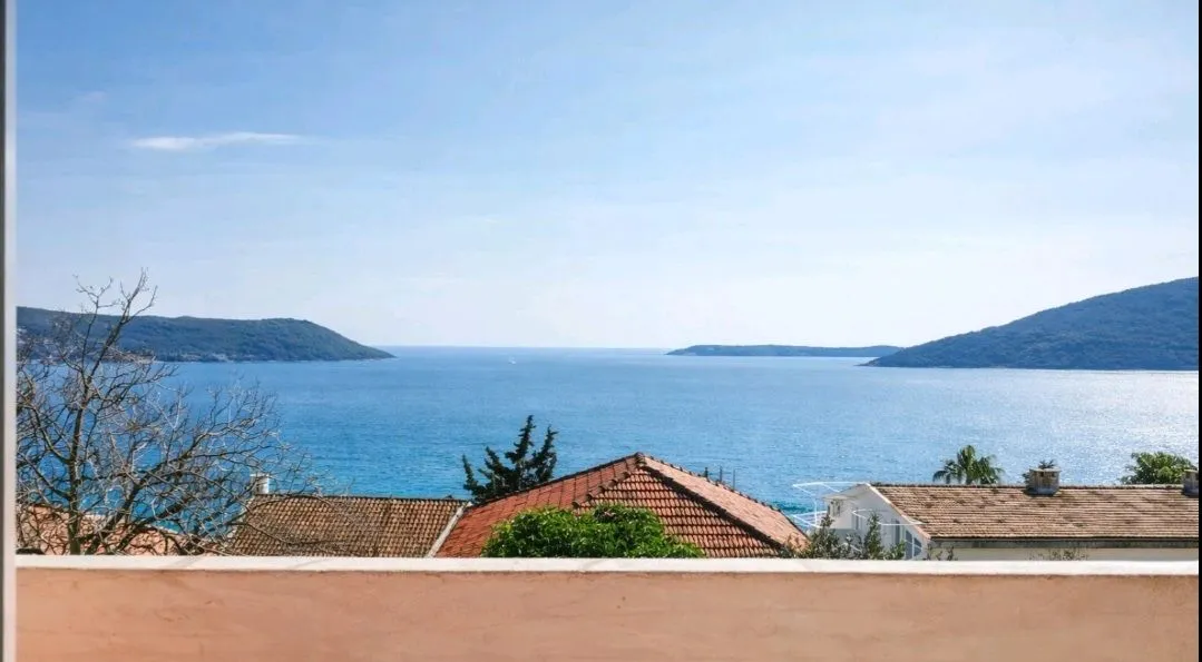 Prodaja, dvosoban stan, 92m², Centar, Herceg Novi
