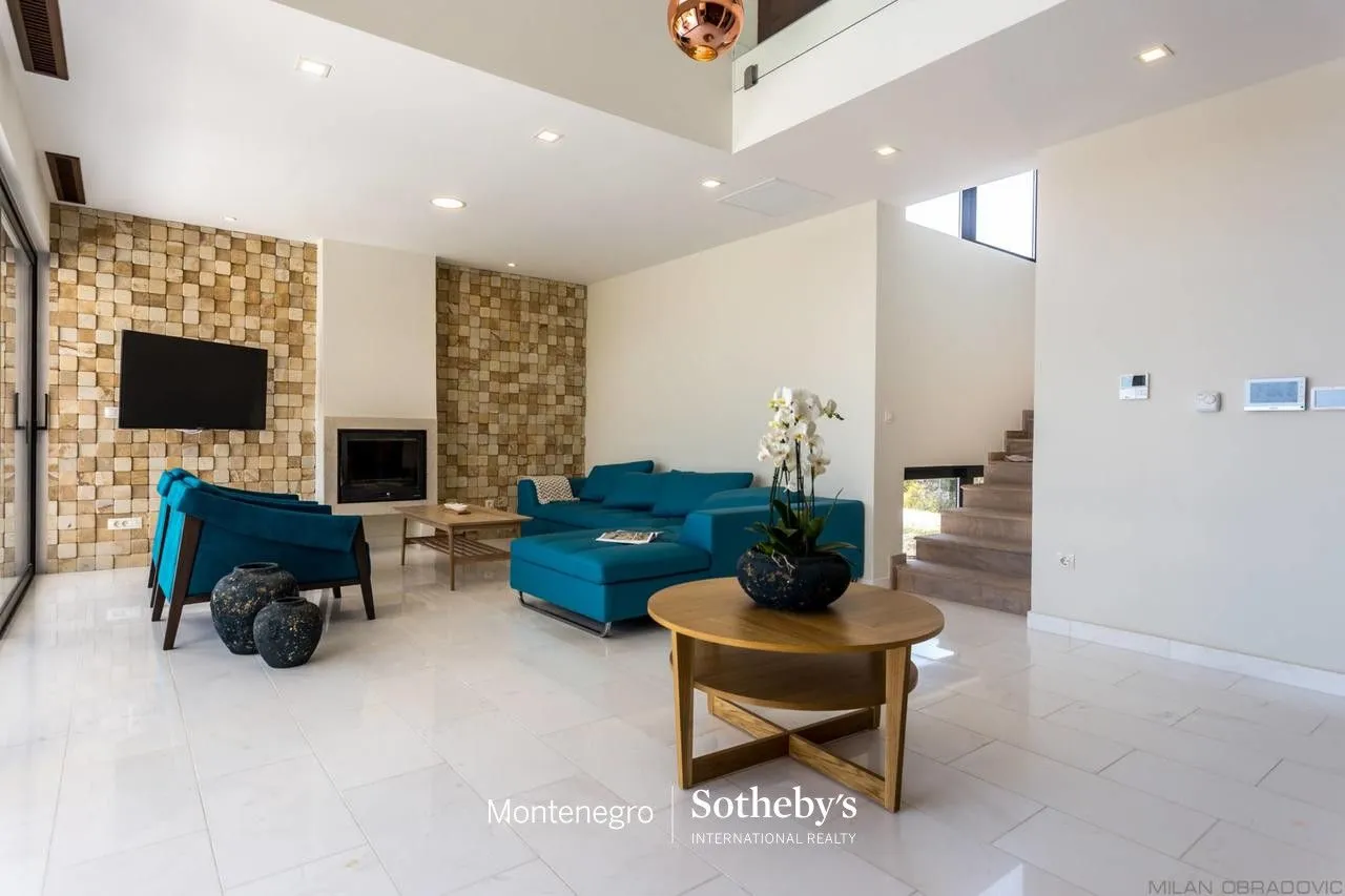 Prodaja, kuća, 350m², Đenovići, Herceg Novi
