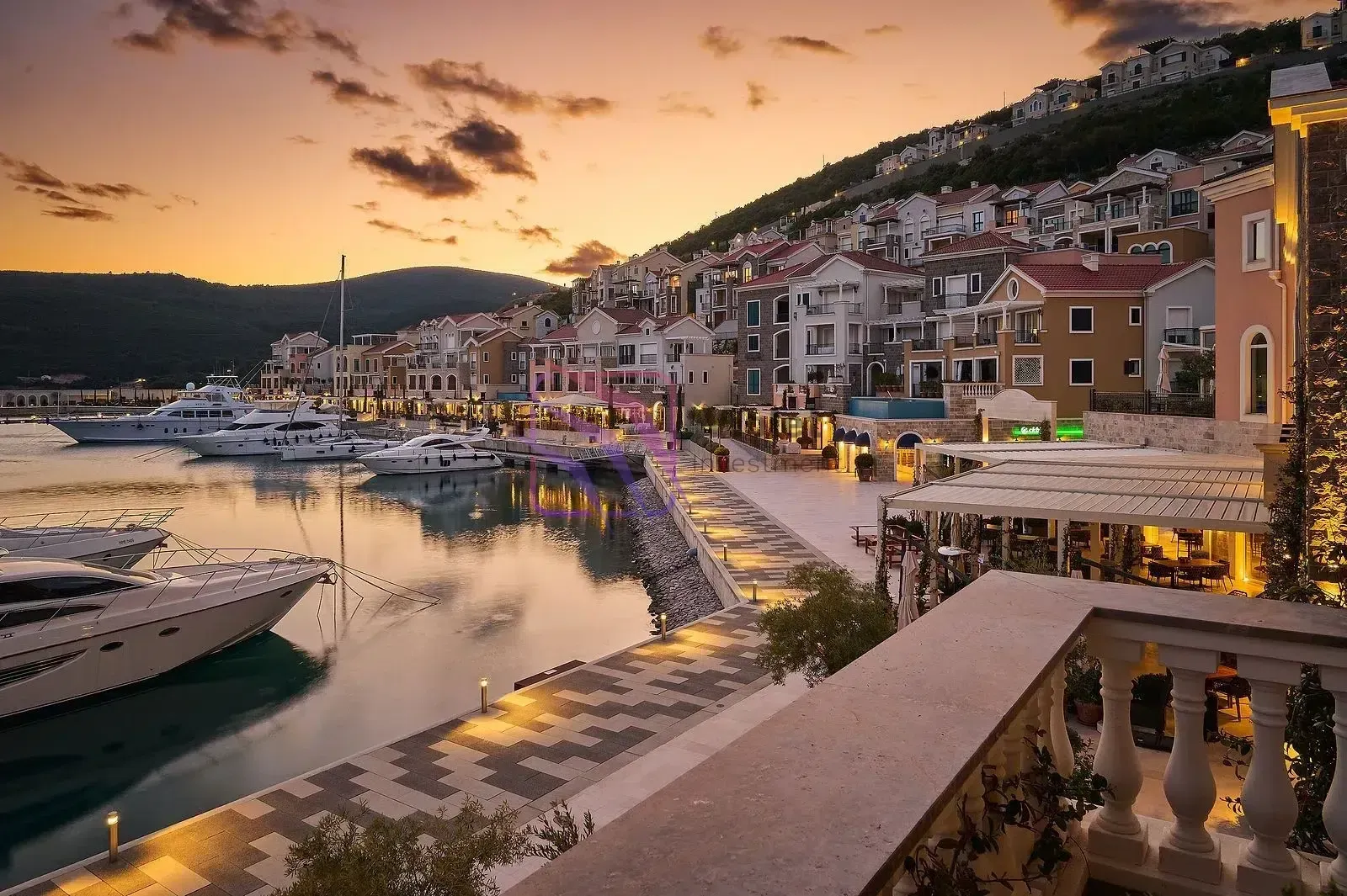 Prodaja, kuća, 186m², Luštica Bay, Tivat