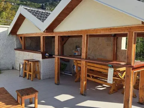 Prodaja, kuća, 450m², Centar, Budva - image 2
