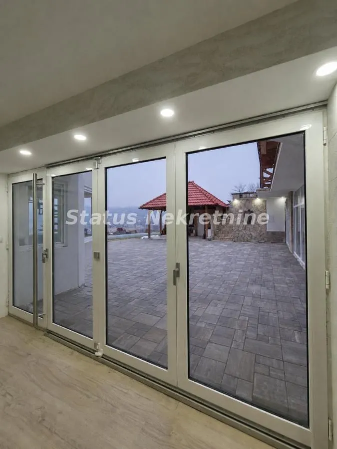 Izdavanje, kuća, 200m², Petrovaradin, Novi Sad