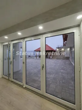 Izdavanje, kuća, 200m², Petrovaradin, Novi Sad - image 8