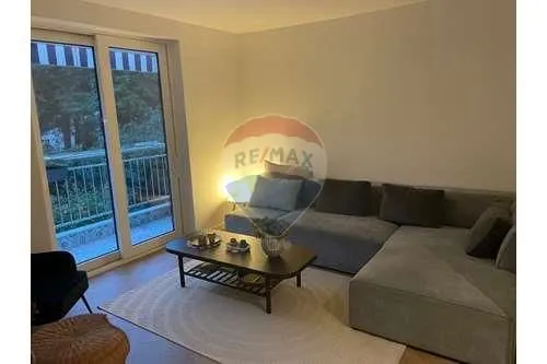 Izdavanje, dvosoban stan, 65m², Kotor, Crna Gora