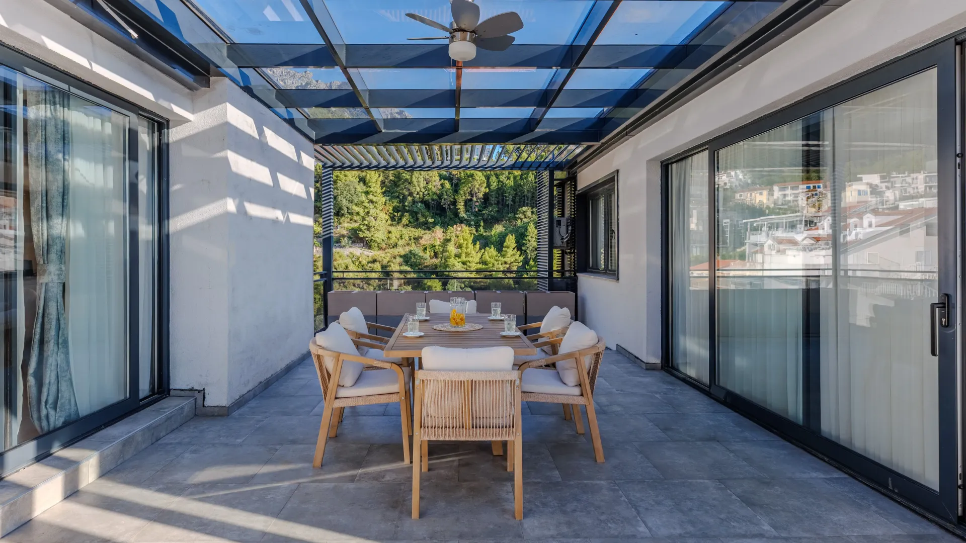 Sale, two bedroom apartment, 162m², Sveti Stefan, Budva