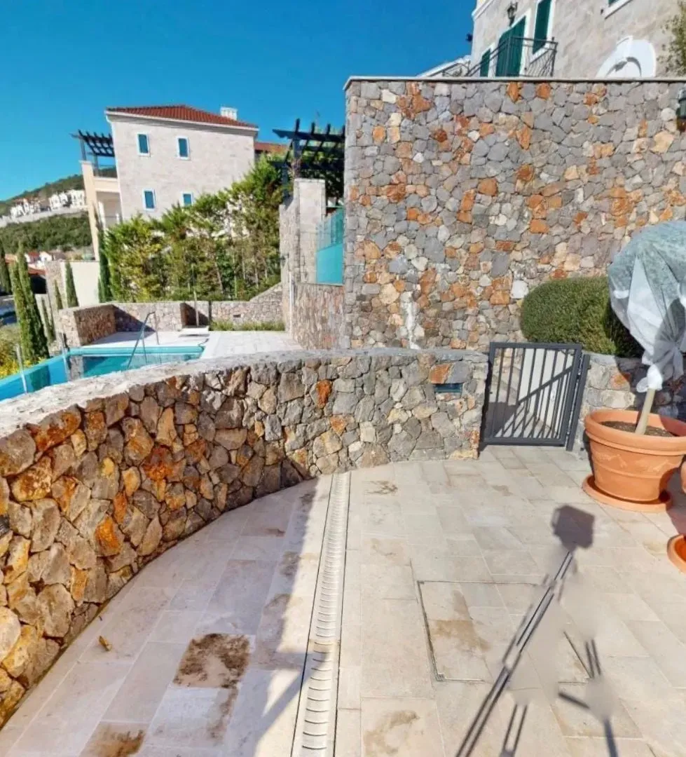 Prodaja, jednosoban stan, 90m², Luštica Bay, Tivat