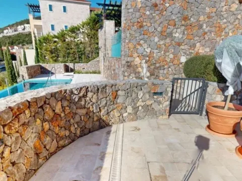 Prodaja, jednosoban stan, 90m², Luštica Bay, Tivat - image 10
