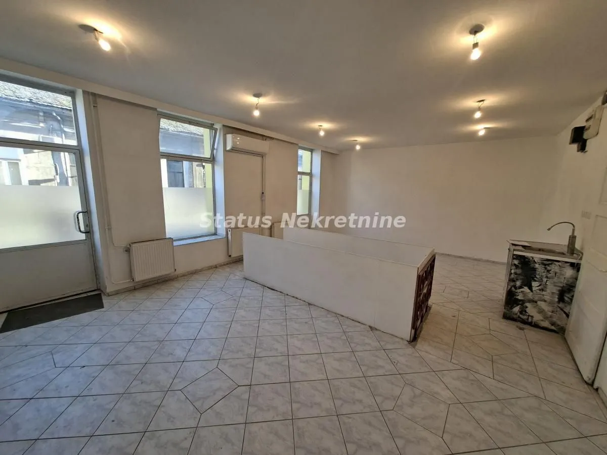 Rent, office space, 94m², Rotkvarija, Novi Sad Sve Podlokacije